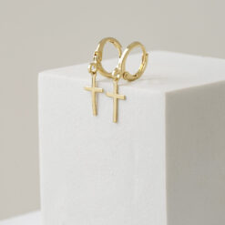 Aretes circonia cuadrada rojo en oro laminado 18K Piangere elegantes para uso diario