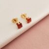 Aretes circonia cuadrada rojo en oro laminado 18K Piangere brillantes