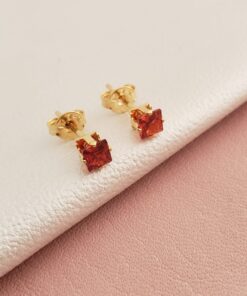 Aretes circonia cuadrada rojo en oro laminado 18K Piangere brillantes
