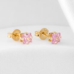 Aretes circonia cuadrada rosa en oro laminado 18K Piangere delicados
