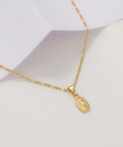 Dije guadalupe fina en oro laminado 18K Piangere religioso elegante