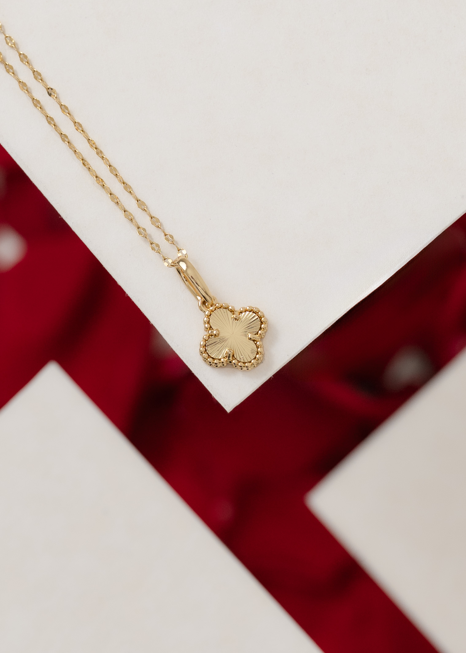 Dije trebol my sol clover en oro laminado 18K Piangere elegante