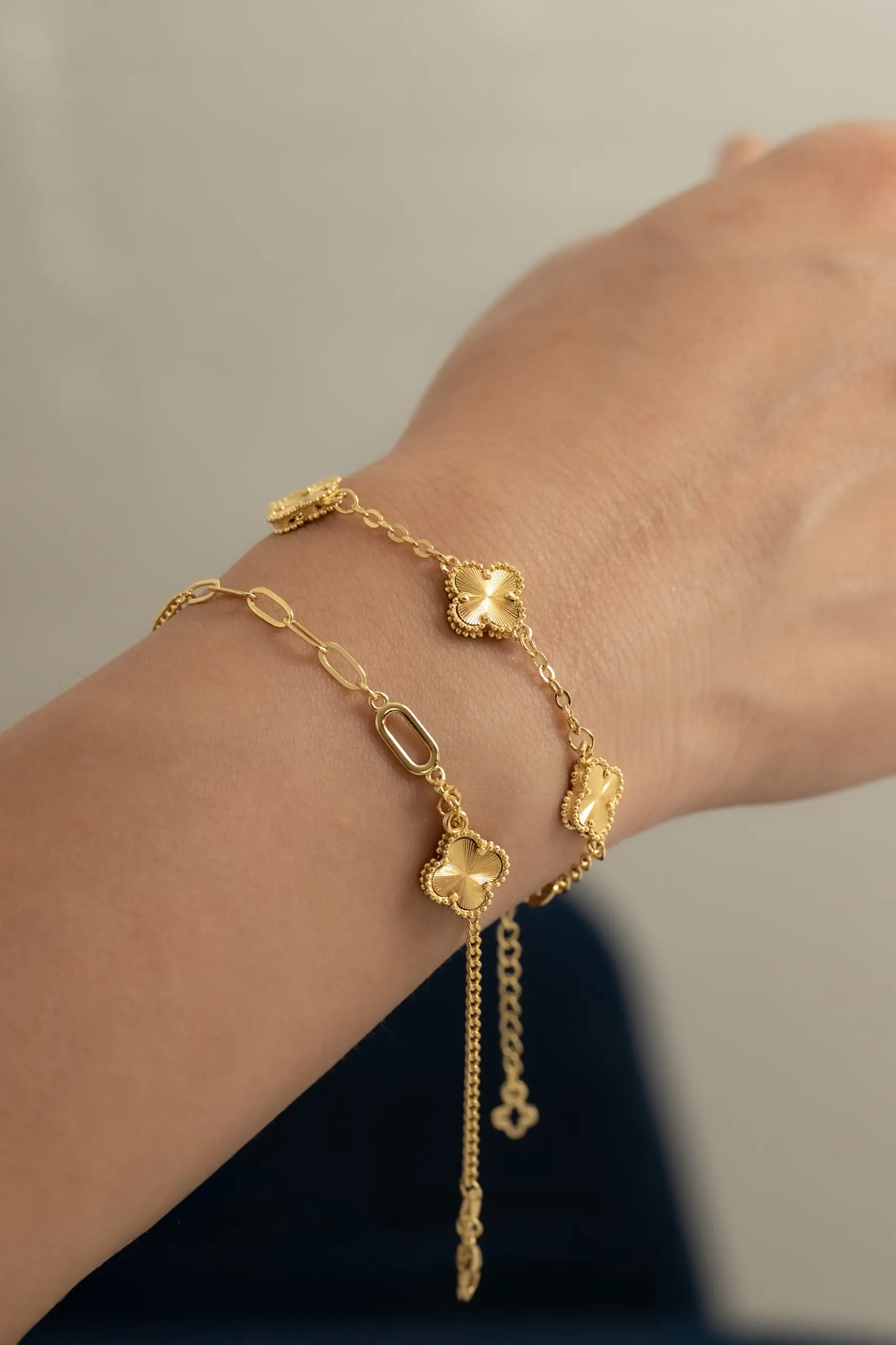 Pulsera clover 1cm 15cm con extension en oro laminado 18K Piangere delicada