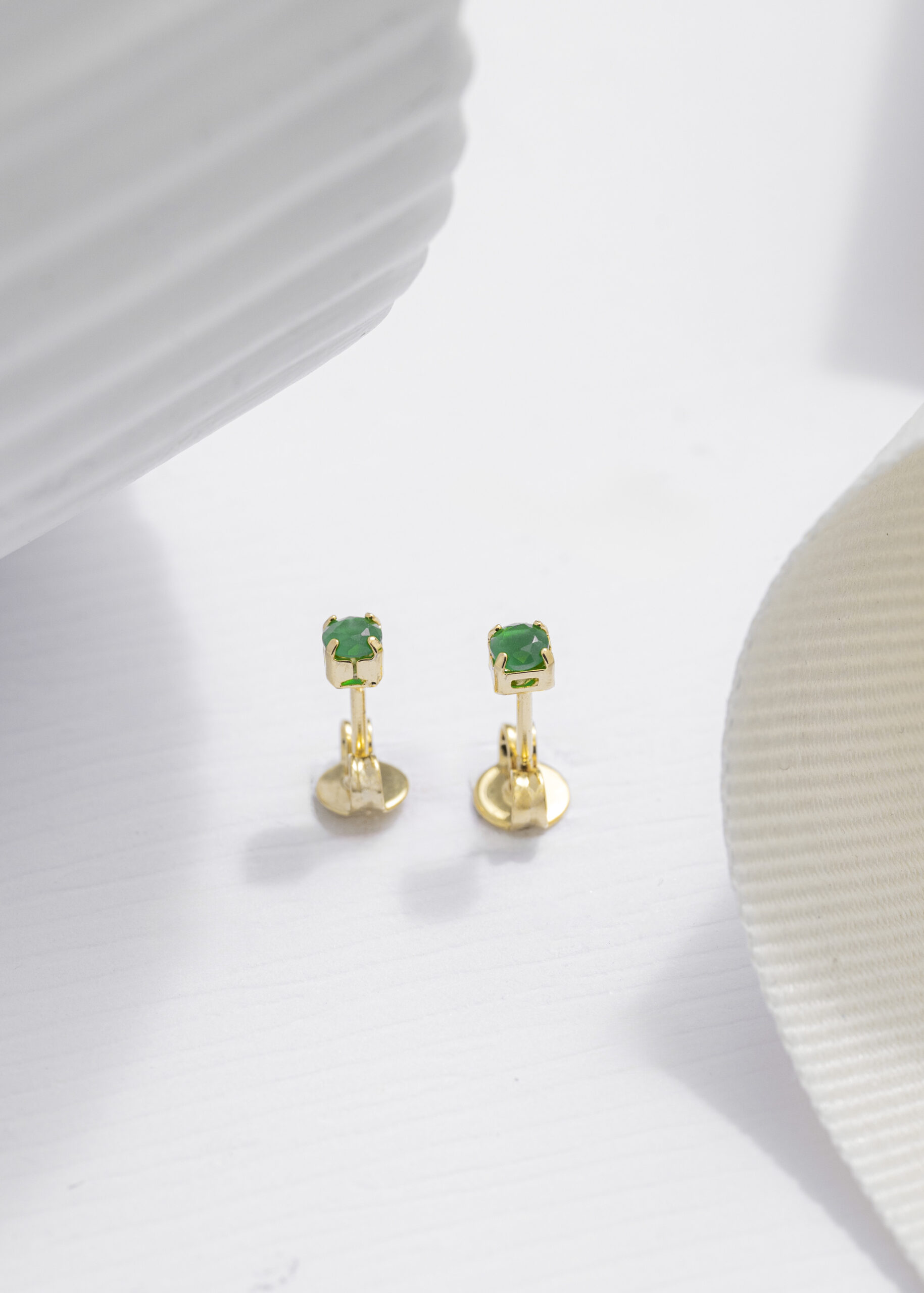 Arete Circonia Verde Caja 2.5 mm Piangere - Image 4